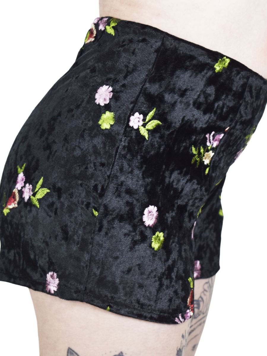 Shorts Hot Pants Veludo Bordado Jannet